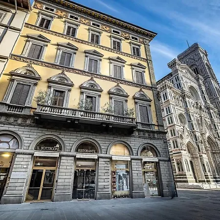 Palazzo Gamba Apartments Al Duomo-3
